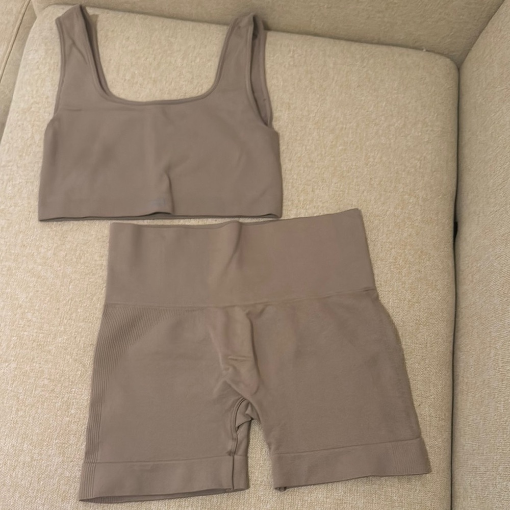SET Active Beige Sports Bra + Short Set